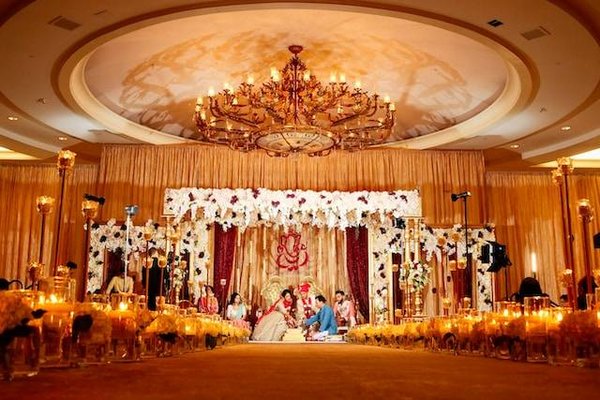 Quels plats typiques pouvez-vous trouver lors d'un mariage oriental ?